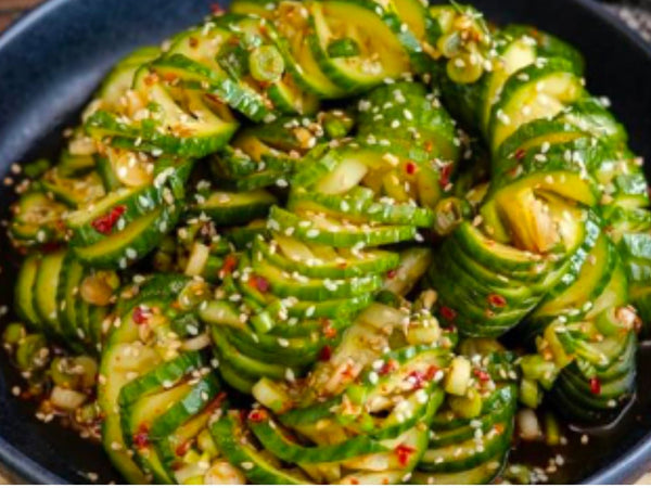 Spiralen mit Biss – Asiatischer Gurkensalat