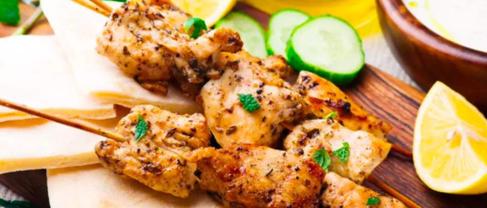 Souvlaki vom Grill mit würziger Marinade