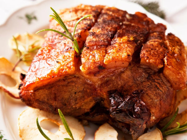 Knuspriger Schweinebauch – mit BBQ Gewürzen & Saucen von Kitchen Bastards